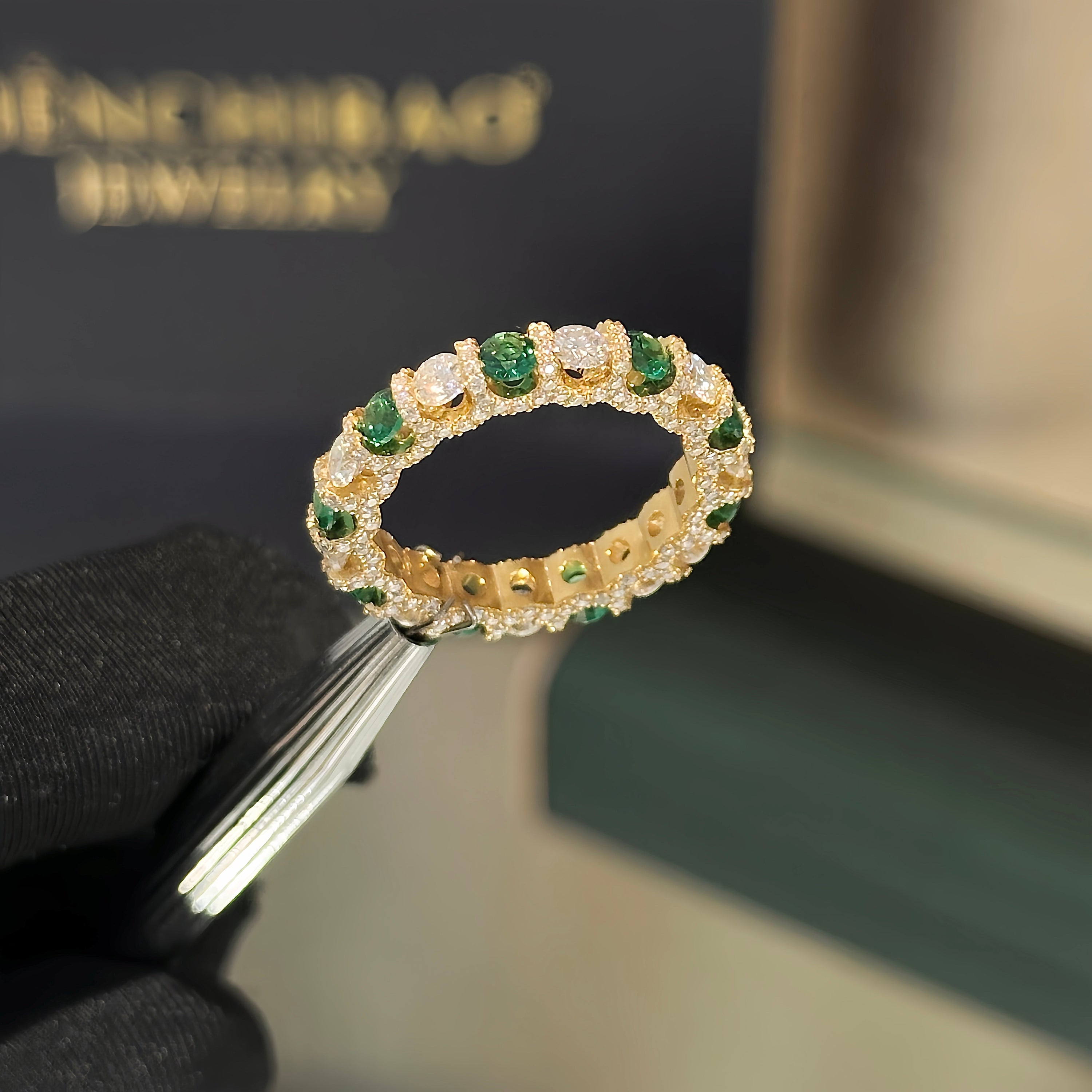 アクセサリーを買うとき、どの種類のゴールドを選べばいい？