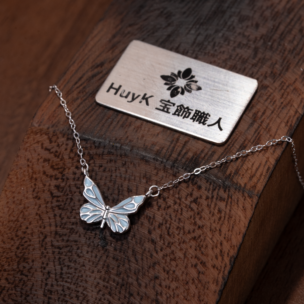 光る蝶ネックレス - s925 - D000904